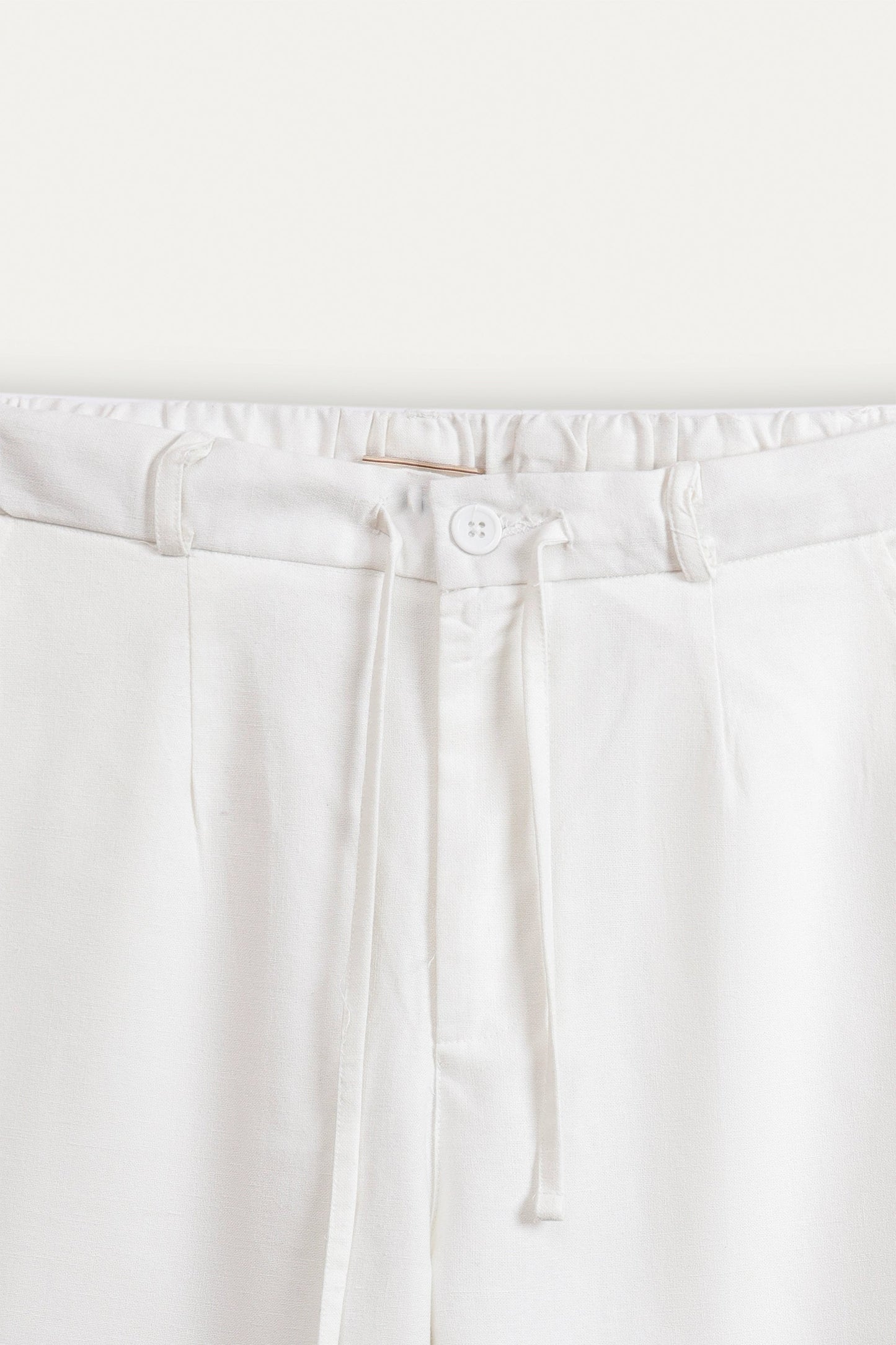 white linen shorts