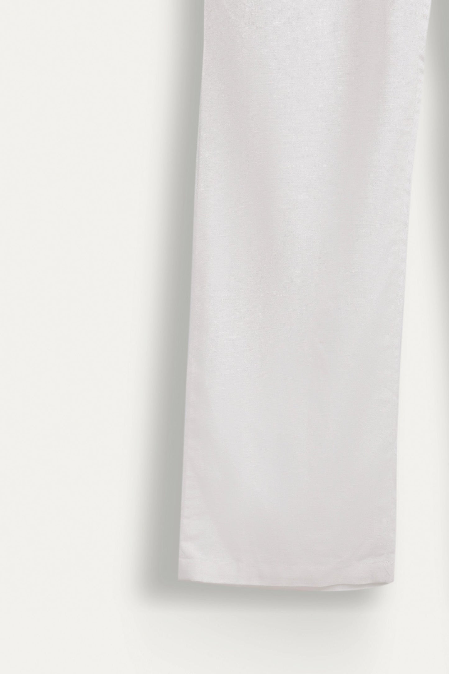 white linen trousers