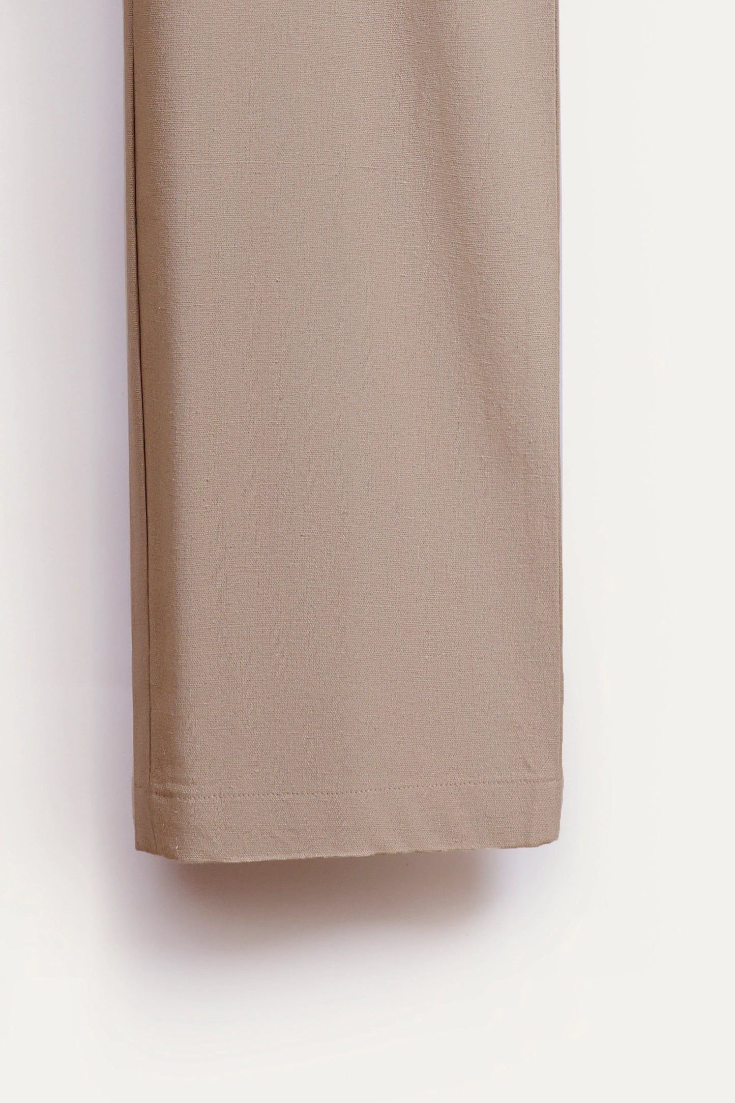 beige linen trousers