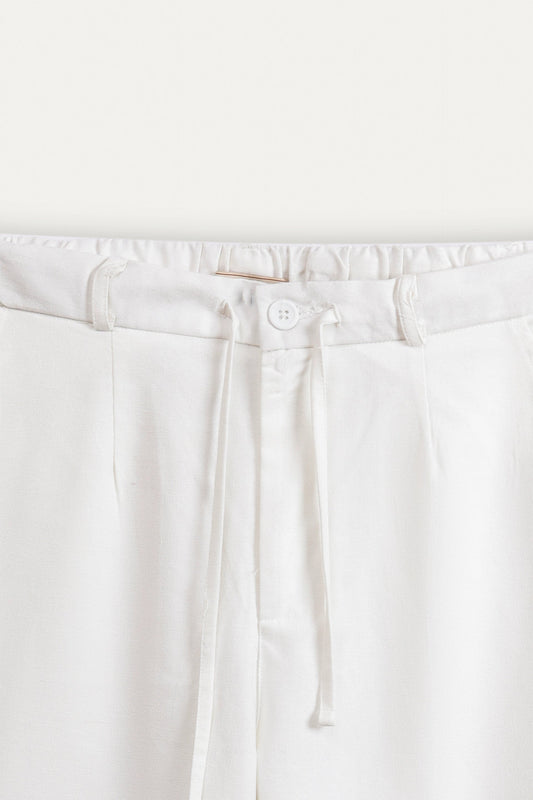 white linen shorts